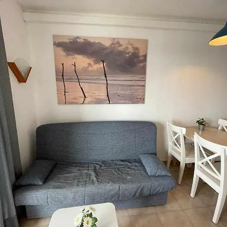 Mitjana -apartamento Con Piscina Junto La Playa סיוטאדלה