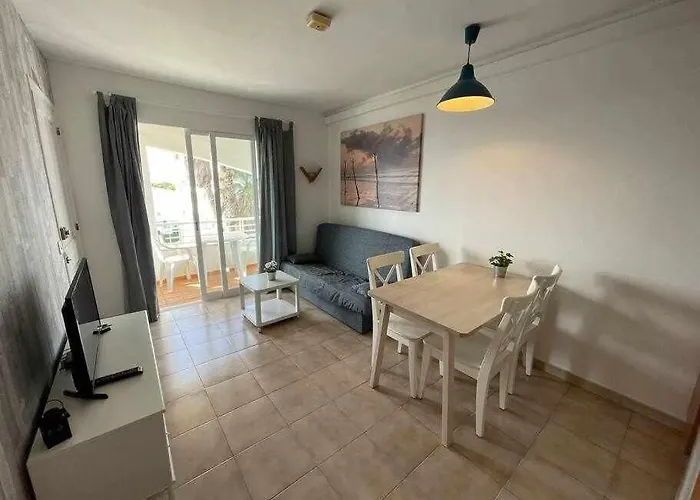 Mitjana -apartamento Con Piscina Junto La Playa Apartment